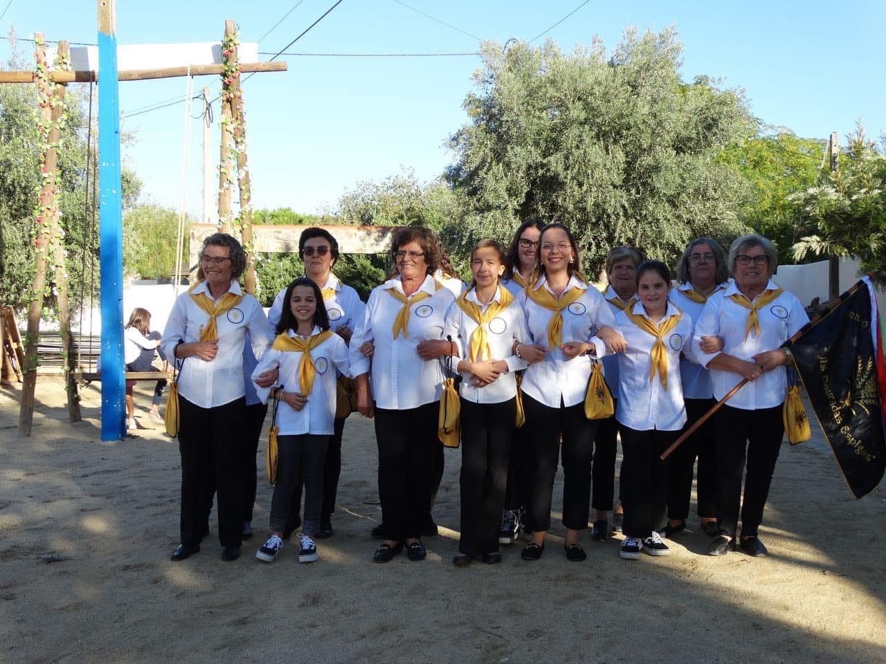 GRUPO CORAL FEMININO  DOURADAS ESPIGAS DE ALBERNOA 